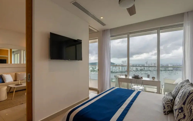 Classy 1 Bedroom Pool & Gym near Downtown