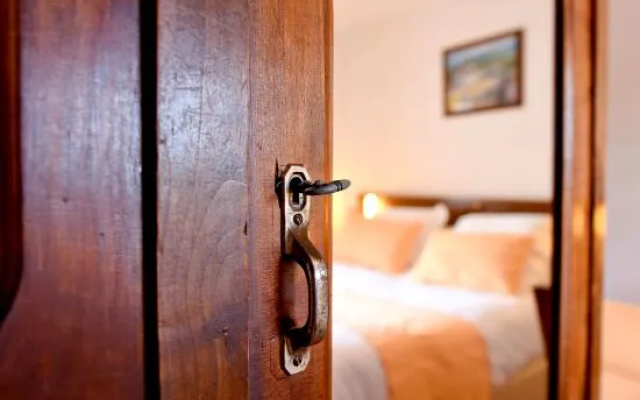 Logis Hôtel Baratchartea