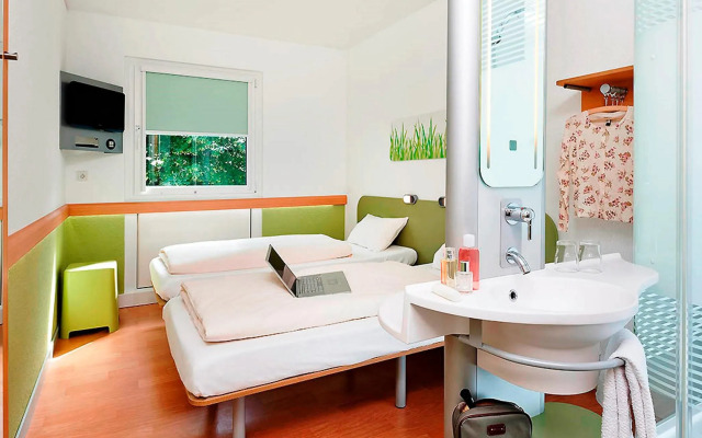 Отель Ibis Budget Koeln Messe