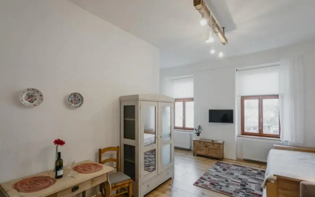Apartmán 3, Suvorovova 158