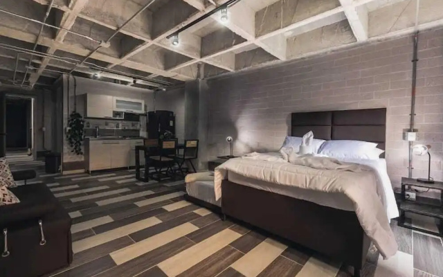 Hotel Magenta Lof