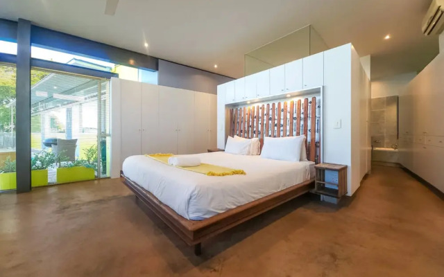 Ocean Views Open Plan Pool 3 Bed