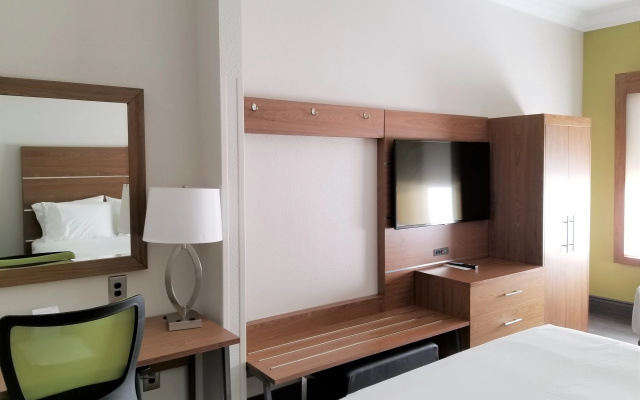 Holiday Inn Express Columbia NE - Fort Jackson by IHG