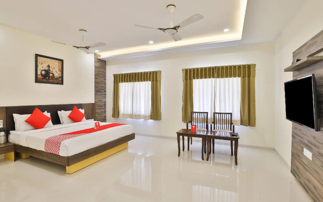 OYO 3783 Hotel Bhavani Palace