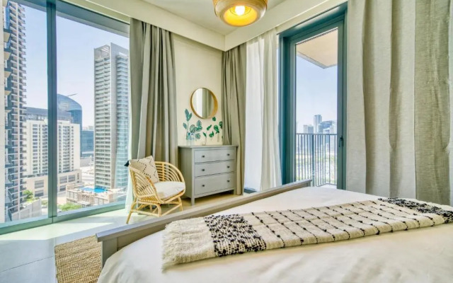 Incredible Views From This Classy Apt With Terrace
