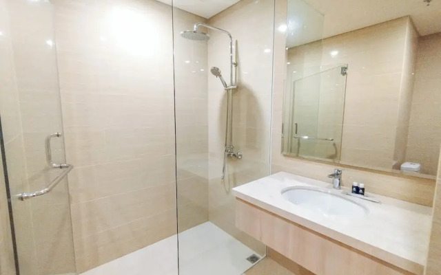 2Br Luxurious And Spacious Apartment At One East Penthouse Residence