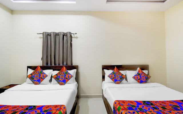 Fabhotel Golden City Inn