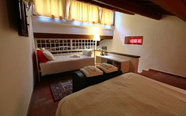 Spacious Villa With Pool in Fabriano Italy