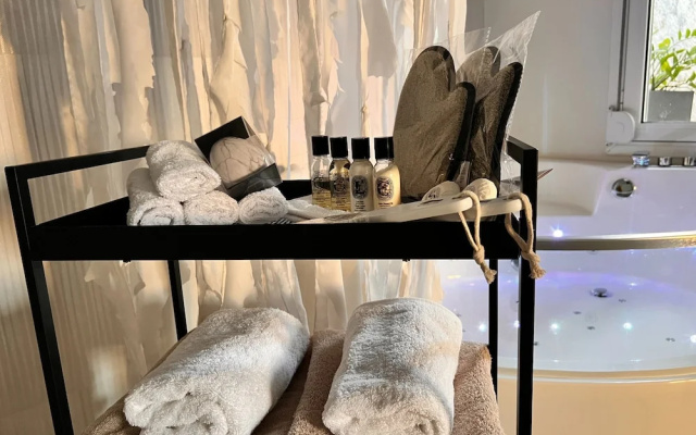 Perla Coco Jacuzzi Suites