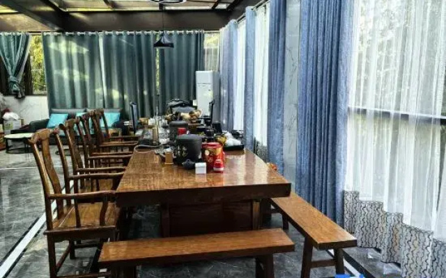 Dianjiang County Goliya Hotel