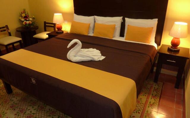 Hotel Del Peregrino вид на фасад