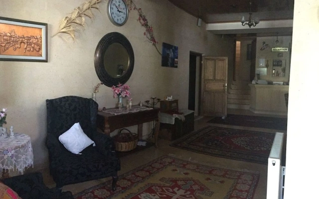 Arnovalley Hotel