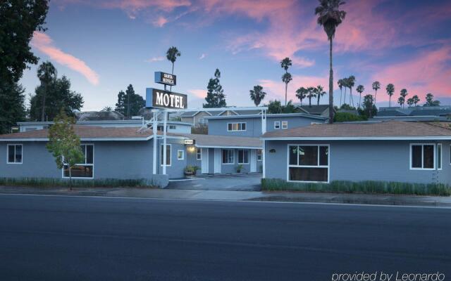Отель Santa Monica Motel вид на фасад