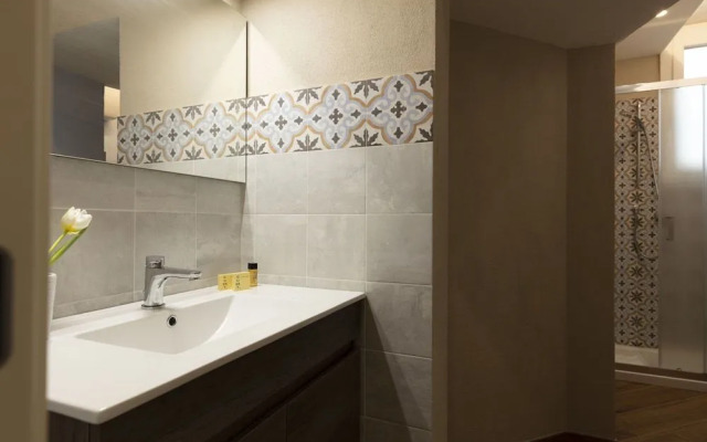 Roommo Apartments