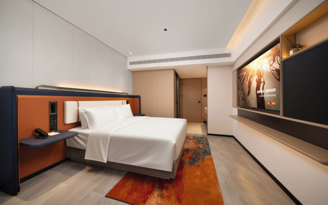 h Crystal Hotel  Xi'an West 2nd  Branch