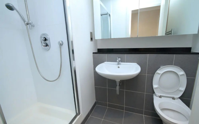 Forbes Street Suite 5 Star
