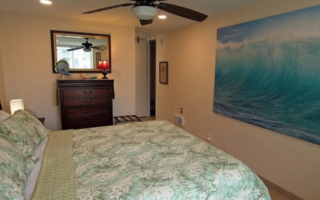 Oceanside Beach Condo