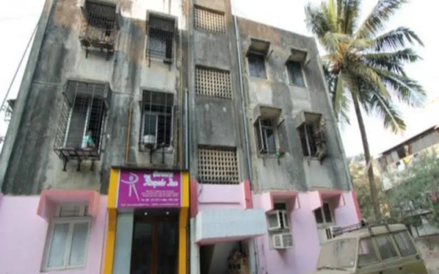 Hotel Ruyale Inn