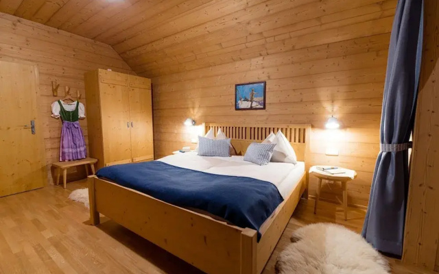 Chalet in Grundlsee Near Ski Slopes