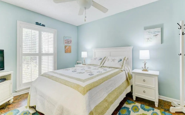 Quail Hollow by Distinctive Beach Rentals