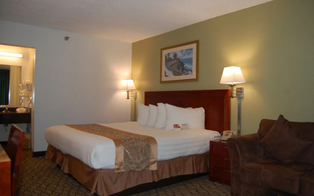 Ramada By Wyndham Temple Terrace/Tampa North