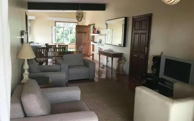 Modern 250sqm 3bedrooms 2bathrooms rooftop jacuzzi