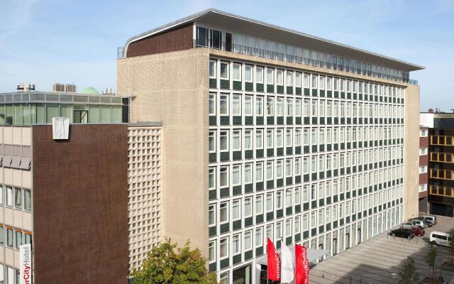 Отель IntercityHotel Hannover вид на фасад
