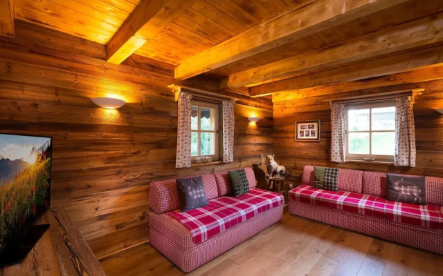 Chalet in St. Martin With Sauna & Hot Tub