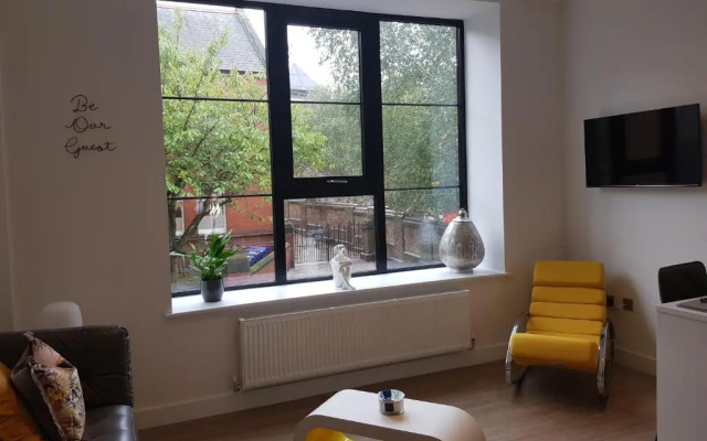 34 Cuppin Street - Luxury City Centre Apartment!