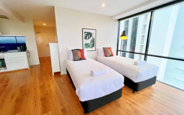 Circle On Cavill Surfers Paradise Apartments-Holiday Paradise