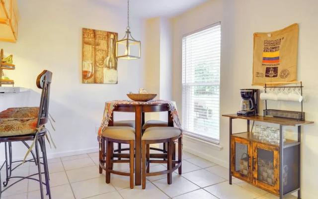 Hill Country Townhome: Close to Parks & Hiking