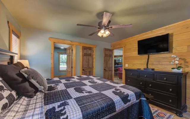 Luna Bear Lodge
