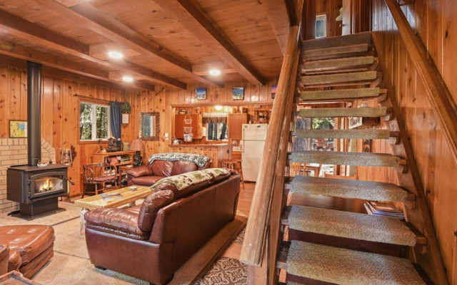 7 Minute Walk to Beach Chambers Landing Chalet