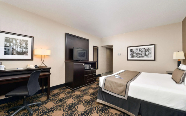 Best Western Plus Midwest Inn