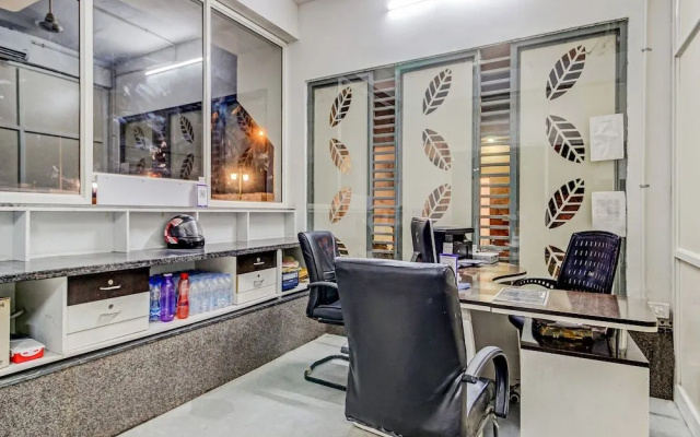 Oyo 43979 Hotel Urbanite