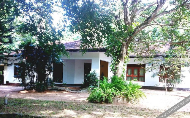 Achintha Villa
