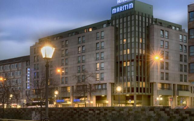 Maritim Hotel Nürnberg вид на фасад