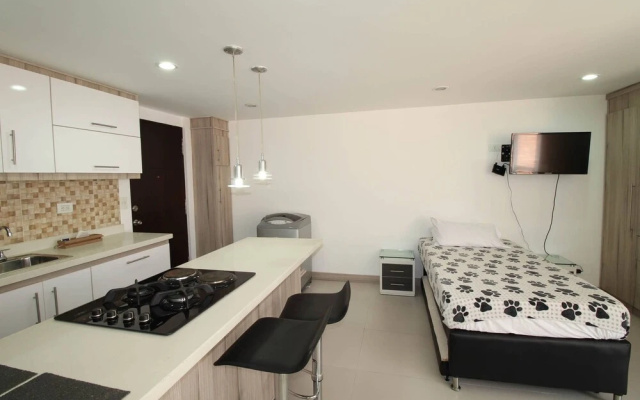 Apartamento Estudio Con 3 Camas Poblado Piso Alto