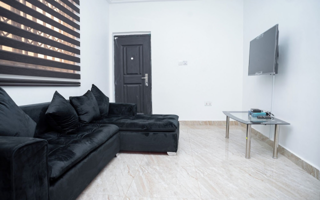 Cute & Comfy Condo  Close to Highway