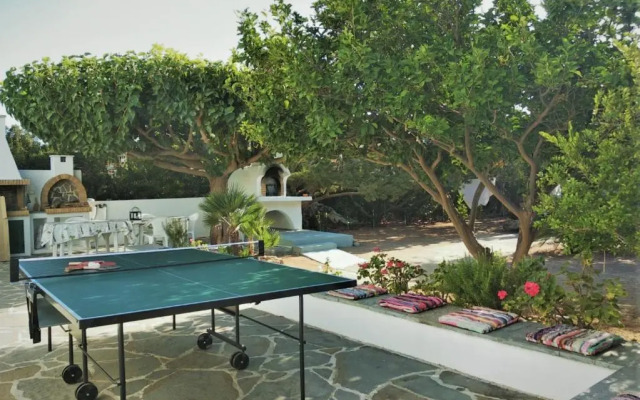 Villa Akti