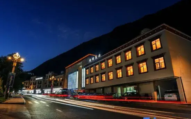 Jiuzhaigou Yumingjianshan Homestay (Eternal Love Branch)