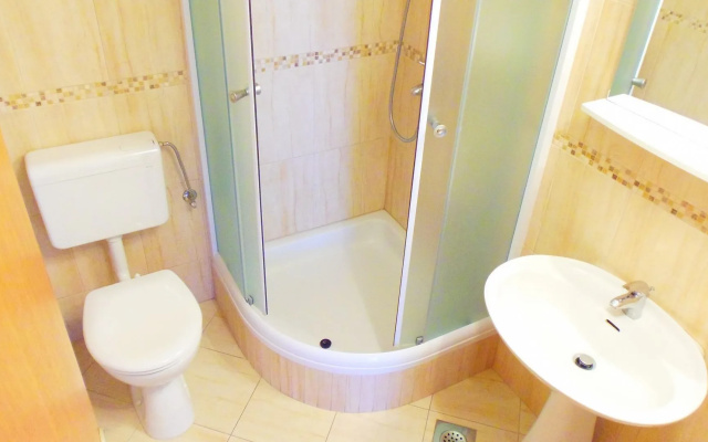 Apartment Bor - with great view: A1Garbin Makarska, Riviera Makarska