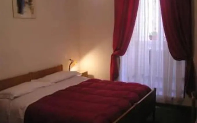 Hotel Lo Scudo