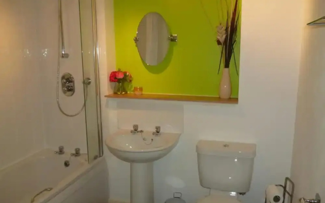 Eleora Executive 2-bed Apartment in Aberdeen