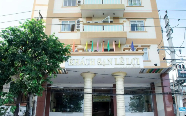 Khach san le loi