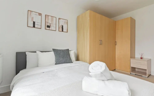Windrush Grove Retreat in Birmingham
