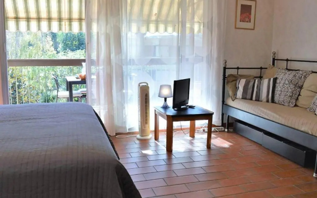 Appartement Le Lavandou, 1 pièce, 3 personnes - FR-1-251-31
