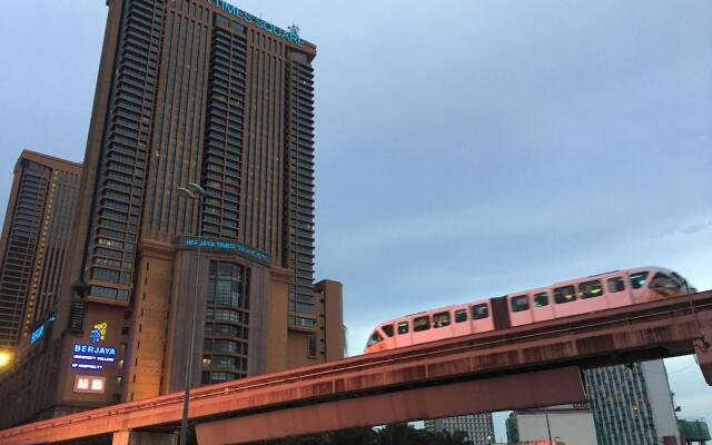 Отель Classic Service Suite at Times Square Малайзия, Куала-Лумпур - отзывы, цены и фото номеров - забронировать отель Classic Service Suite at Times Square онлайн вид на фасад