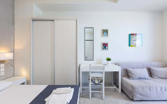 Meltemi Coast Suites