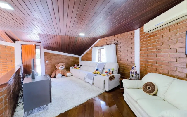 Casa de Luxo 2500m na Granja Viana
